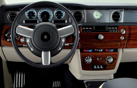 Rolls-Royce Phantom big-4